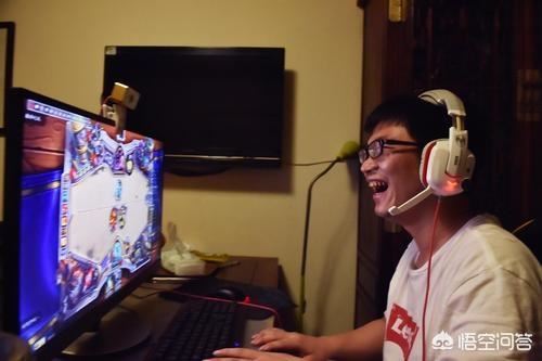 抖音楠楓是一個(gè)200多斤的胖子嗎？