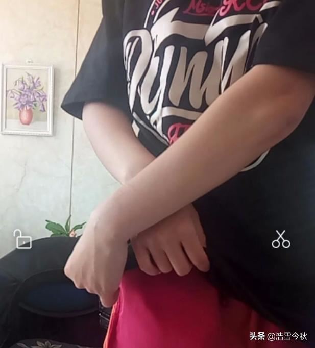 抖音衣服下擺怎么打結(jié)？